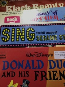 lot 581 image: Childrens Records