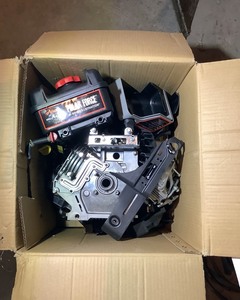 lot 395 image: Used BriggsStratton Snowblower Engine for parts