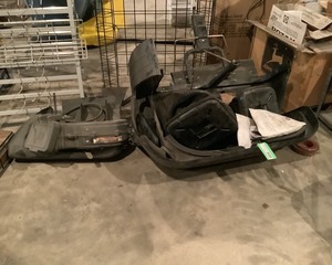 lot 400 image: John Deere Rear Bagger
