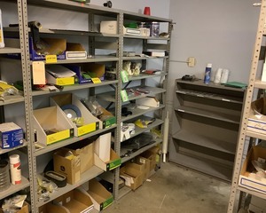 lot 41 image: Contents of 2 Parts Shelves and Bookcase