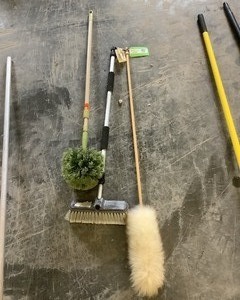 lot 616 image: Cleaning & Dusting