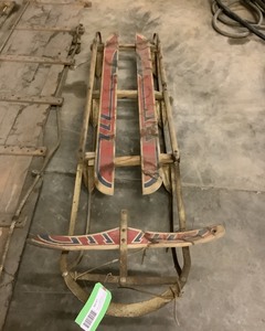 lot 536 image: Vintage Snow Sled