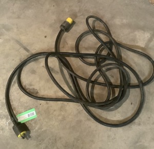 lot 307 image: 30 Amp Extension Cord