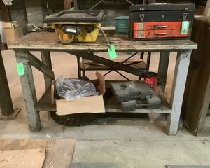 lot 315 image: Workbenches