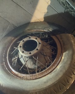lot 428 image: Several Mounted Tires, 6.006.50-18
