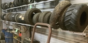lot 452 image: Assorted Lawn and Garden Tires