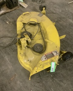 lot 511 image: 38 John Deere Mower Deck, new
