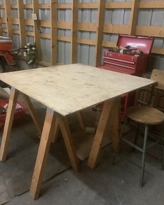 lot 504 image: Sawhorses, Chair