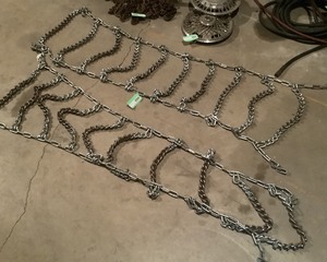 lot 444 image: Set of Tire Chains