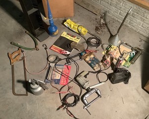 lot 568 image: Box of Asst Tools, Sandpaper, etc