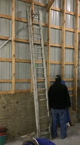 lot 623B image: 24 Foor Aluminum Ladder