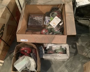 lot 271 image: Box of Trimmer Accessories
