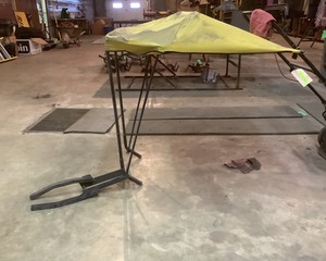 lot 308 image: Sun Shade for John Deere Garden Tractor