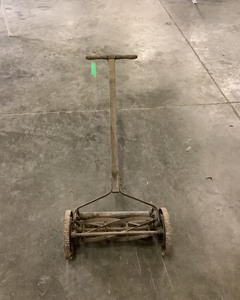 lot 547 image: Antique Manual Push Lawn Mower