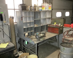 lot 71 image: Workbench, Grinder and Toolbox