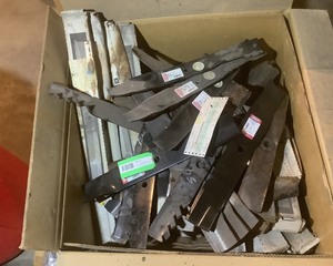 lot 353 image: Mower Blades