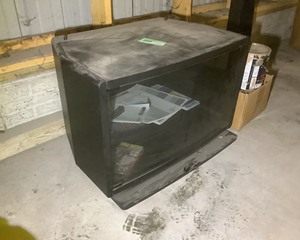 lot 595 image: TV Stand