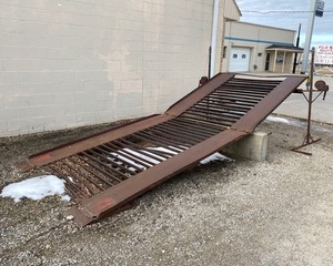 lot 6 image: Adjustable Steel Ramp