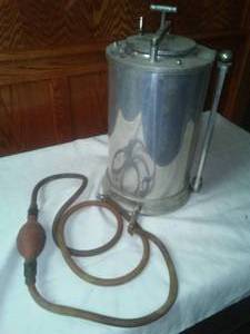 lot 16 image: 1920s Vintage Embalming Machine - complete, unique.