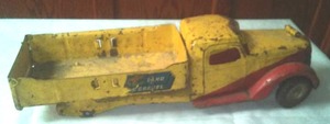 lot 23 image: Buddy L Sand & Gravel. Vintage toy Truck