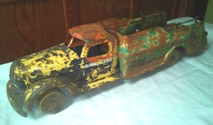 lot 28 image: Vintage Firestone Service Truck 24.5  Long.