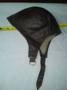 lot 53 image: Leather bomber hat