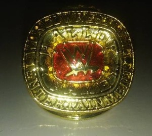 lot 218 image: WWE Hall of Fame 2004 Ring. Size 11
