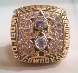 lot 219 image: Dallas Cowboys Super Bowl Ring. Size 11