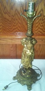 lot 60 image: Cast table lamp vintage - Greek