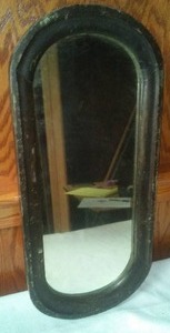 lot 96 image: Antique Mirror - rave oval shape