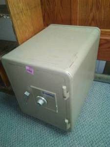 lot 111 image: Security safe excellent on casters