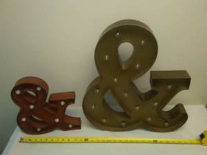 lot 124 image: 2 Light up  &  and signs.