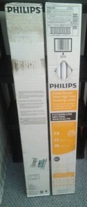 lot 128 image: (2)  10 packs of 48  fluorescent bulbs T8.
