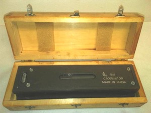 lot 147 image: Heavy 8 inch level in wood box.