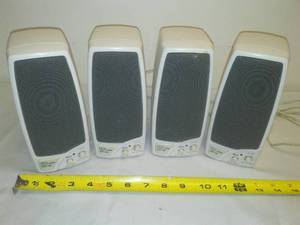 lot 172 image: 6 Computer Speakers  (only 4 shown.)