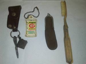 lot 175 image: Vintage Collectible, Northrup King, Funks, Floatin Dairy