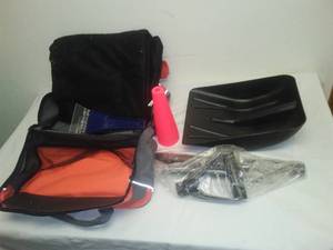 lot 182 image: Emergency travel kit