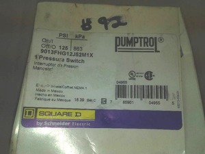 lot 195 image: Pressure Switch, Square D, Pumptrol, new in box.
