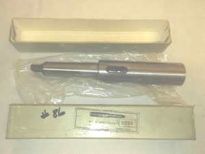 lot 196 image: Tool holder - Moose taper socket in box.
