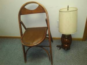 lot 279 image: Vintage Wood folding chair & wall mount lamp