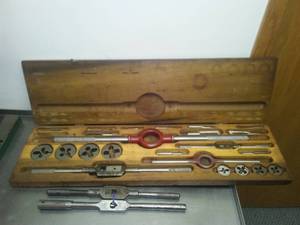 lot 369 image: Tap and die set big & nice. case is 32x9.
