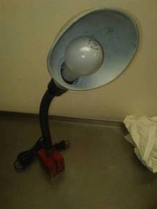 lot 387 image: Magnetic Light - great idea  working.