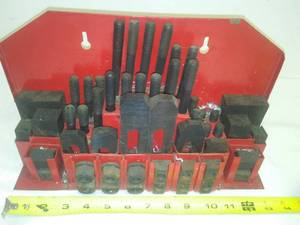 lot 422 image: Nut and bolt threading set in metal stand