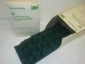 lot 443 image: 3m Commercial grade scouring pads quantity - 14