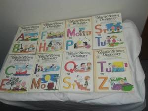 lot 479 image: Charlie Brown Dictionary -  Complete Set  Peanuts.
