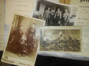 lot 485 image: Antique, Vintage, 1871 Bible, advertising, photos, documents & more