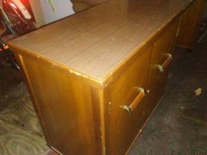 lot 17A image: 90 long credenza, desk, entertainment center, dresser, 90 x 31 x 22