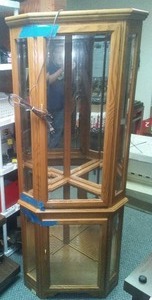 lot 460 image: Corner Curio Cabinet 22 x 22 x 70