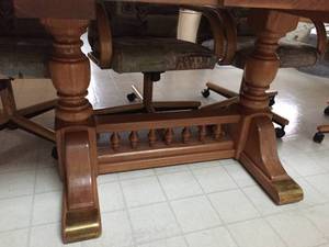 lot 1 image: Table with Six Rolling Chairs