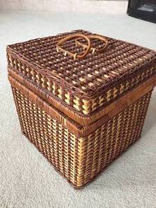 lot 18 image: Wicker Storage Cube